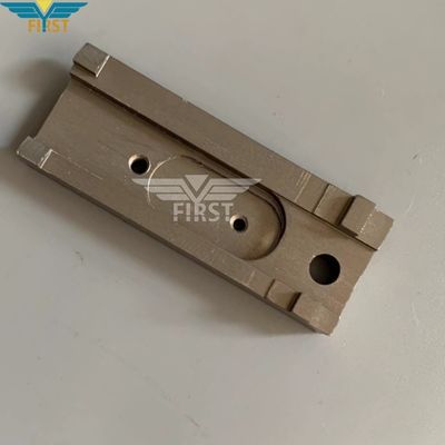 Müller Martini 3214 Dikiş Makinesi için Evrensel Uyumlu Kitap Kapak - Çelik/Metal Malzemesi Standart Boyutlu yedek parça