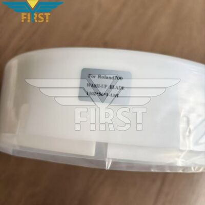 Roland 700 için yıkama bıçağı 1102 × 56 × 1 mm boyutları ve yüksek plastikte 13 delik
