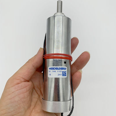 Gümüş Dişli Motor 61.144.1101/02 SM/CD 102 Baskı Makinesi Dişli Motoru Yazıcı Yedek Parçaları